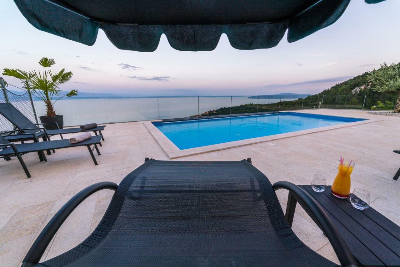 Villa Visum Poljane ภายนอก รูปภาพ